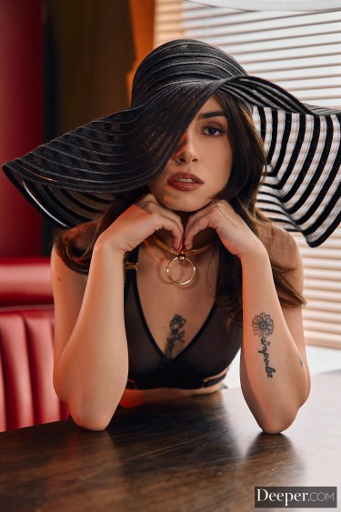 Hold It With Chanel Camryn And Manuel Ferrara 1