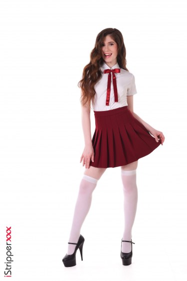 Hot Pearl In Last Day At School 1