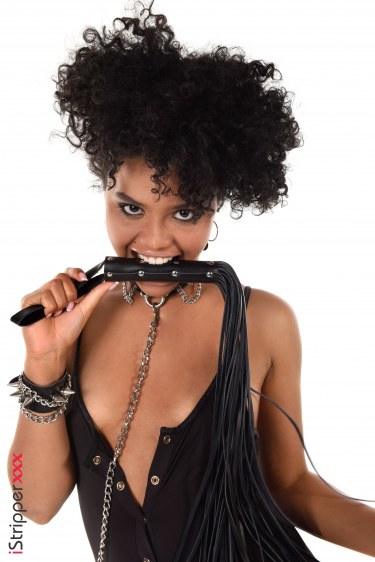 Selva Lapiedra In A Cheerful Flogging 3