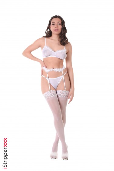 Shelena In My Feather Thingy 1