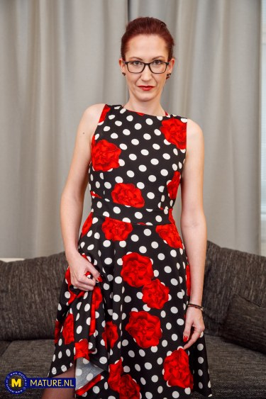 Skinny Mom Masturbating With Stella D 1