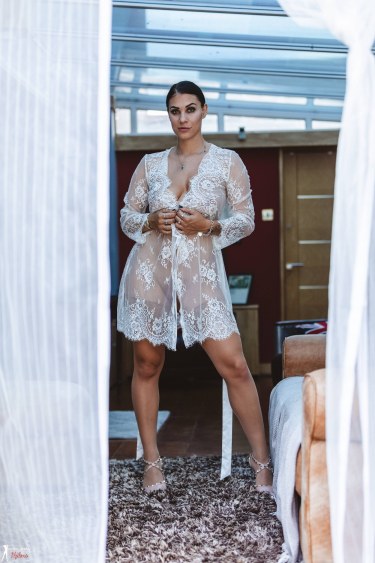 A Look Through Starring Roxy Mendez 12