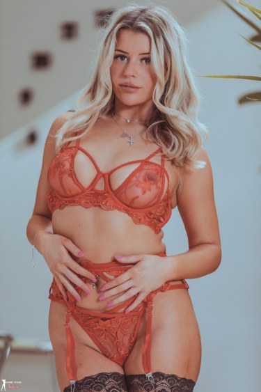 Amelia Z In Timeless Temptation 6