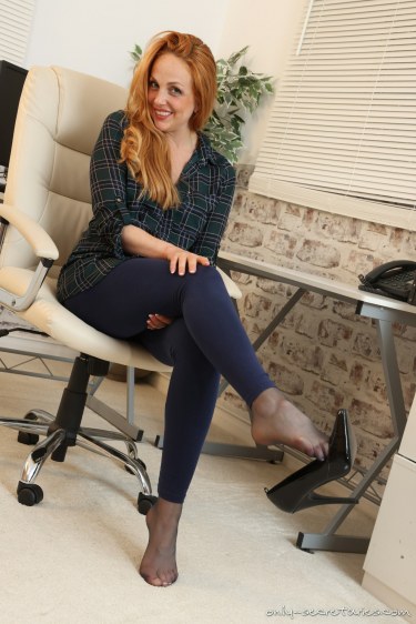 Hot Office Redhead Babe Kara Carter 9