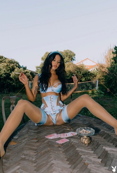 Riley Riviera In Backyard Games 4