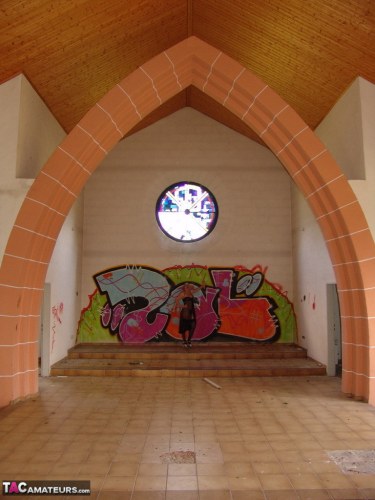 Graffiti Lady In Black With Sweet Susi 1