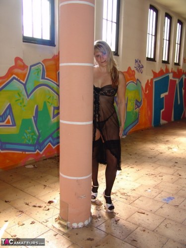 Graffiti Lady In Black With Sweet Susi 5
