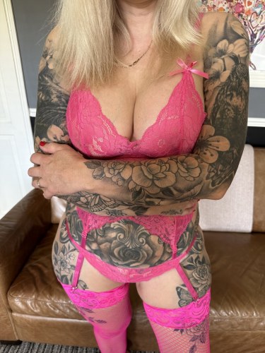 Inked Milf In Pink Lingerie 2