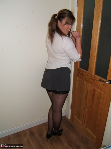 Schoolgirl Samantha 1