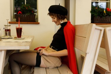 Victoria Minina In Cafe Society 1 4