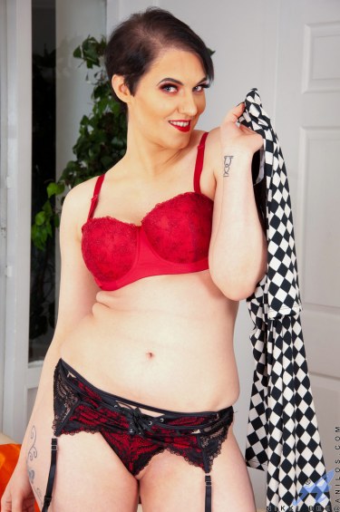 Purple Pleasure With Nikki Bee 3