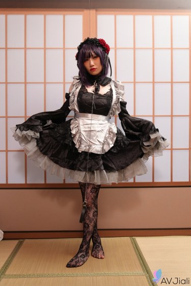 Miss Xiao Ye Ye Gets A New Costume To Cosplay And Feels Very Sexy 4