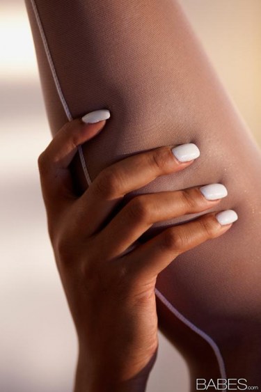 Shazia Sarahi In Come My Love 6