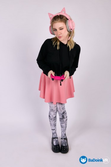 Melody Marks In Gamer Outfit 2