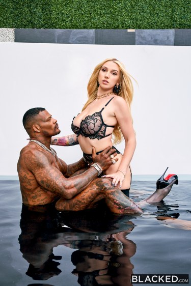 Here To Stay With Kendra Sunderland 6