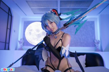 Aina Mikami On Bed 2