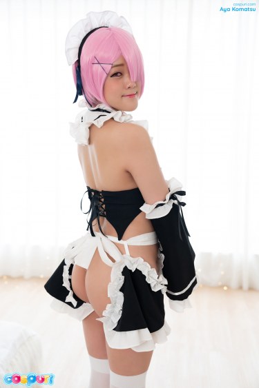 Aya Komatsu Teases On The Floor 10