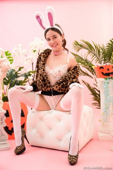 Tess Thompson In Hookup Hotshot Internet Sex Addicts 06 1