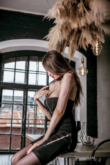 Rose In Busty And Glam 3