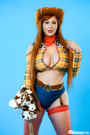 Lauren Phillips In My Moms Boobs Grew 10x Bigger Overnight 1