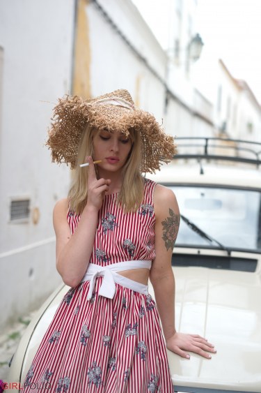 Quatrelle Starring Pippa Doll 3