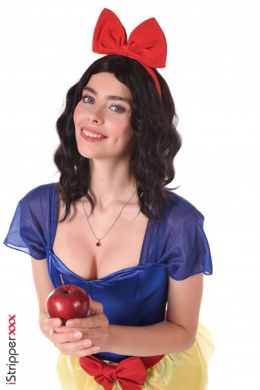 Alissa Foxy In Waiting For The Prince 3