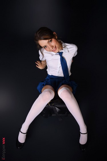 Hareniks In Hot Classroom 4