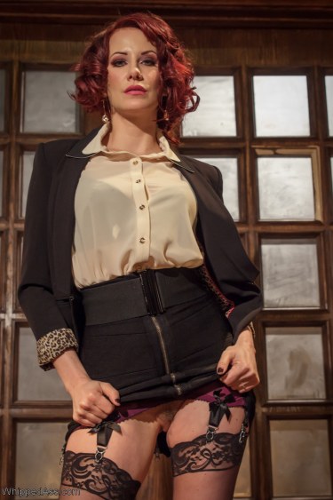 Maitresse Madeline Marlowe Solo 3