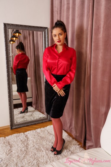 Chiquitta In Layered Nylons 1