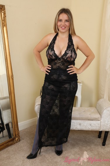 Siobhan Graves In Black Nylons 1