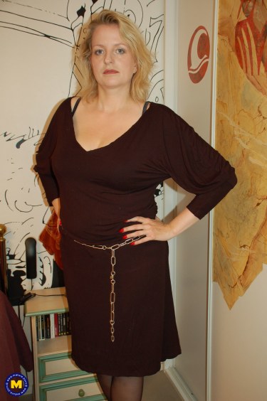 Blonde Amateur Milf Rides A Cock 1