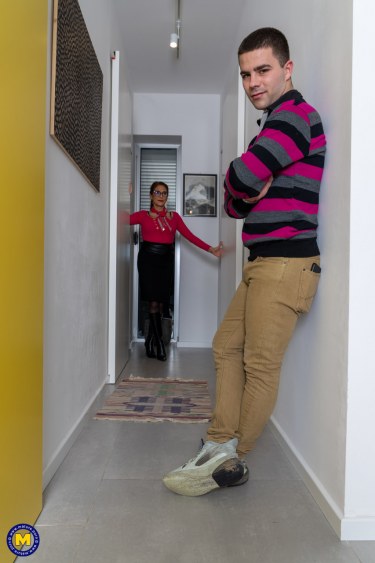 Melissa Johnson Fucks With Young Guy 6