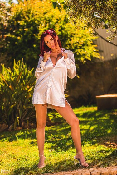 Under The Midday Sun Starring Georgie Darby 1