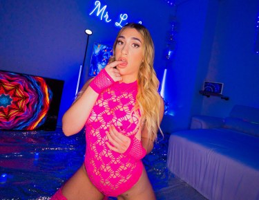 Cock Sucking Cutie Loves Creampie 2