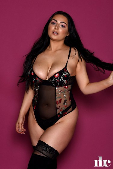 Foxy Lucina In Sexy Lingerie 4