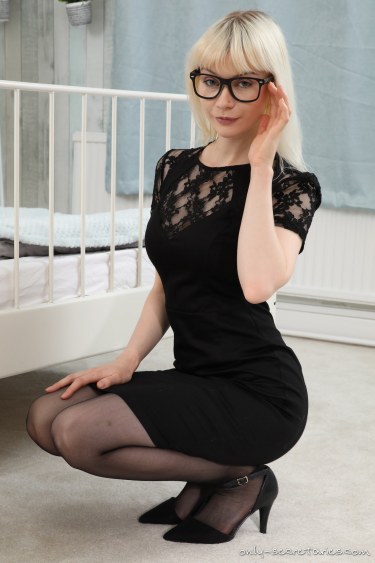 Jessica Louise Strips In The Bedroom 4