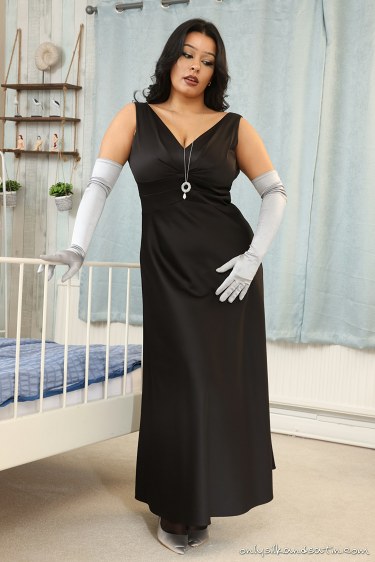 Arabella X In Black Dress With Stockings And Gloves 1