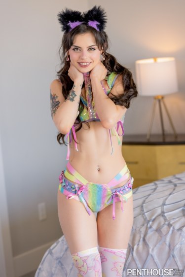 Angel Windell In The Bedroom 4