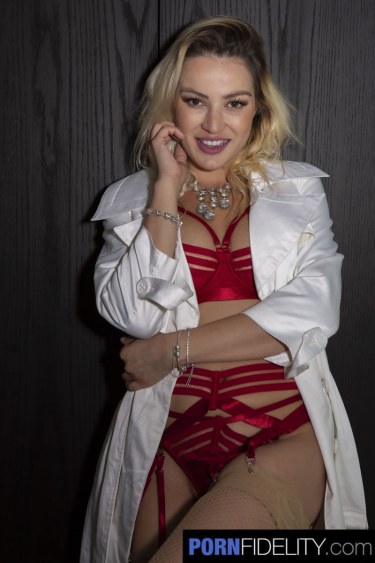 Cherry Kiss In Lingerie And Stockings 1