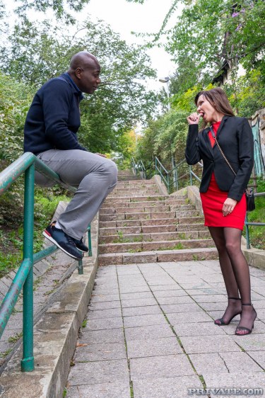 Mia Capri Debuts In An Interracial Gangbang 12