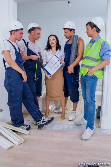 Professional Architect Enjoys A Gangbang 2