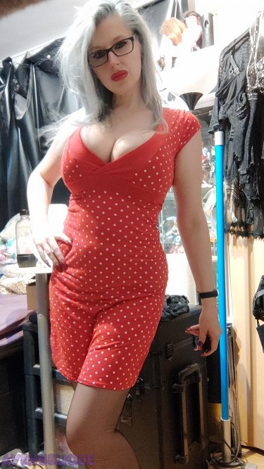 Selfie Time Polkadots And Nylon 11
