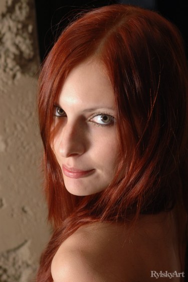 Alyssa Flames In Elustiq 15