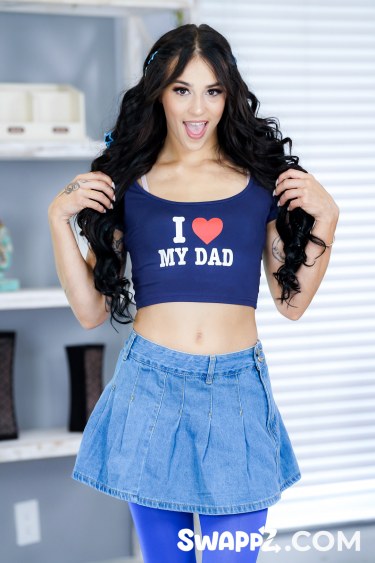 Pixie Smalls And Sofie Reyez Emergency Daughter Swap 1