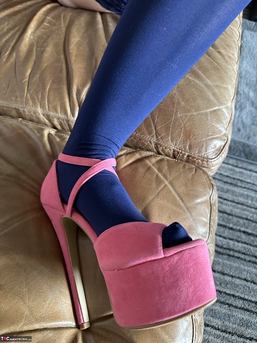 Inked Milf In Sexy Blue Lingerie And Pink Fuck Me Heels 16