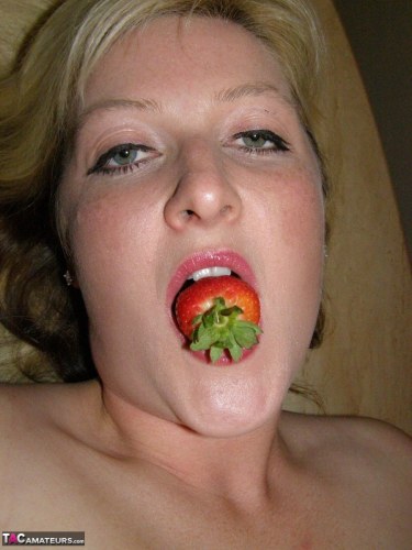 Samantha In Posh Pussy 12