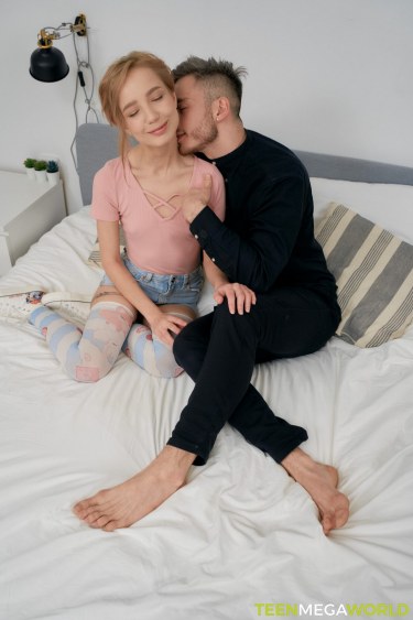 Art Brings People Close With Tea Mint 1