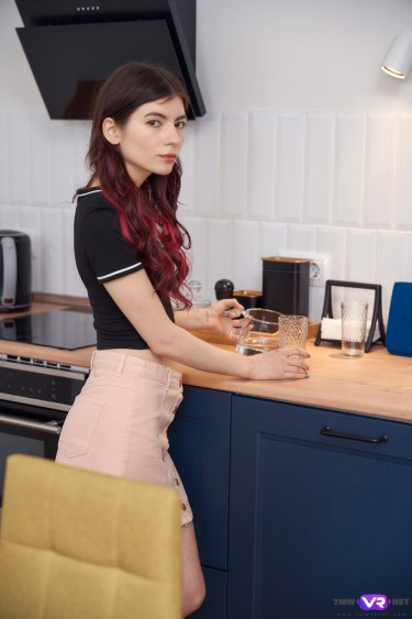 Lingerie Try On Leads To Fucking Starring Luna Lynx 3