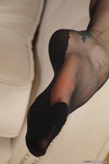 Ivy Rain With Purple Dildo 11