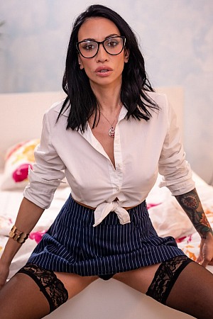 Sexy Huge Tits Milf In Wet Shirt